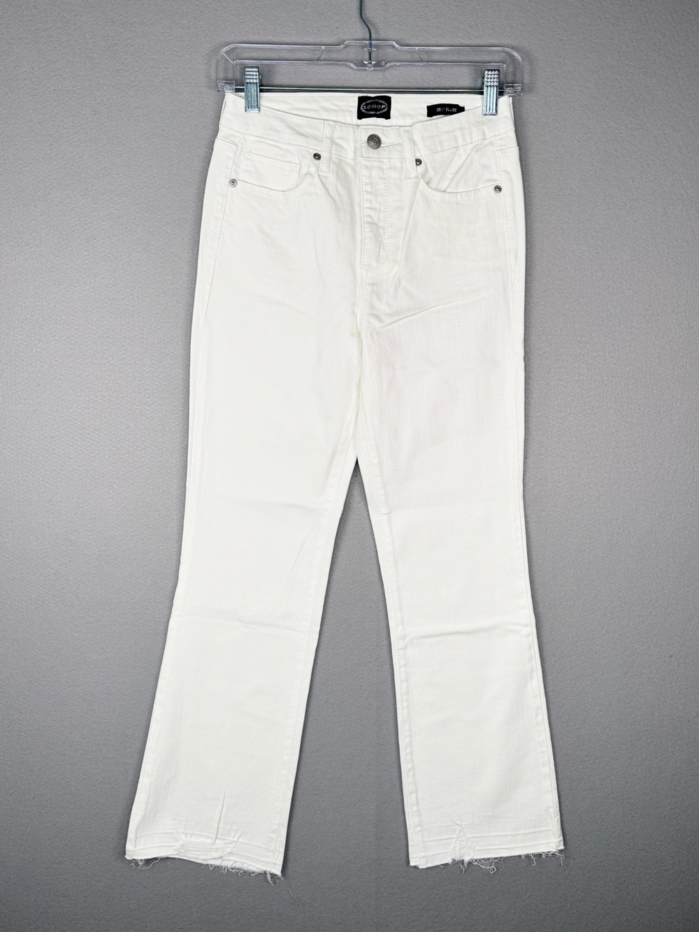 Scoop Crop Flare White Jeans 4 High Rise Raw‎ Hem Minimalist Casual